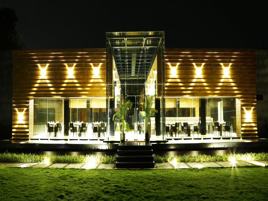 Pleasant Days Resort Chembarambakkam Lake 外观 照片