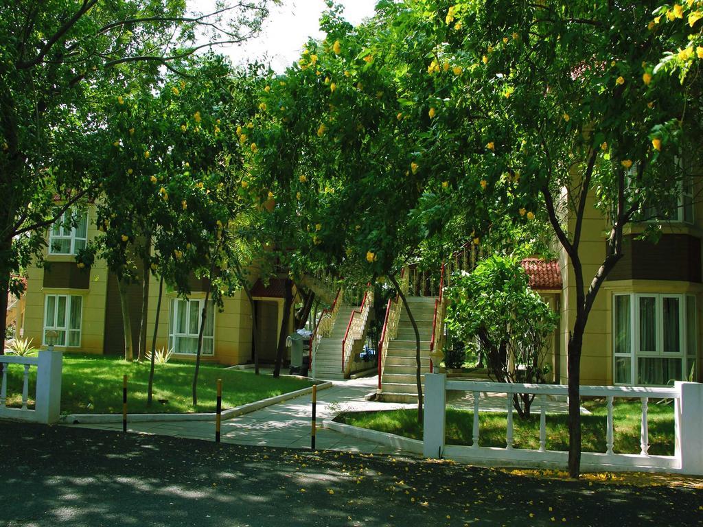 Pleasant Days Resort Chembarambakkam Lake 外观 照片